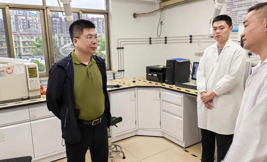 肖志勇到湖南化工研究院“四不兩直”開(kāi)展主題調(diào)研